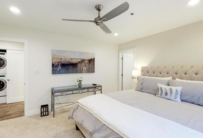 בית מלון כפרי Historic Oldtown Plaza 201