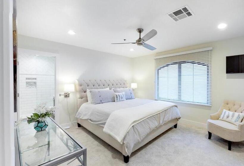 בית מלון כפרי Historic Oldtown Plaza 201