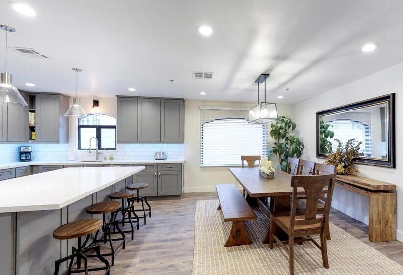 בית מלון כפרי Historic Oldtown Plaza 201