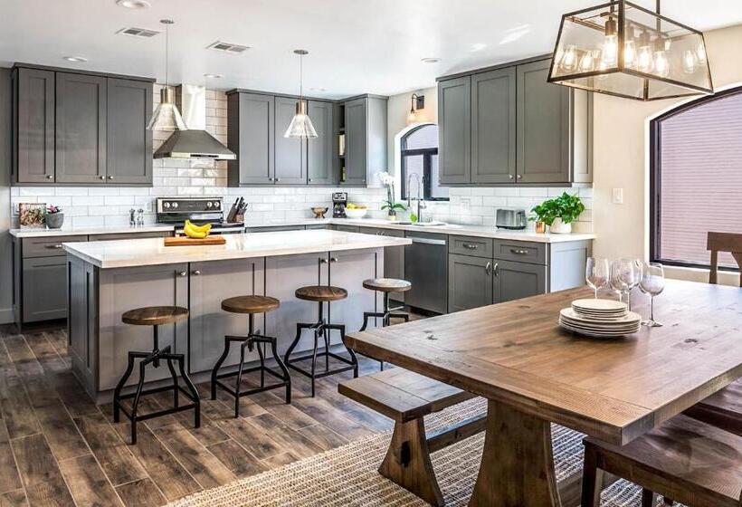 בית מלון כפרי Historic Oldtown Plaza 201