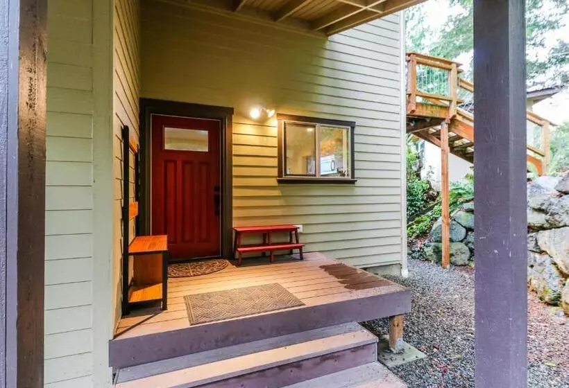 ホテル The Cabin At Oak Bay