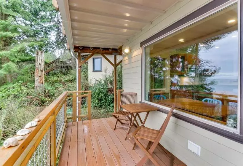 ホテル The Cabin At Oak Bay
