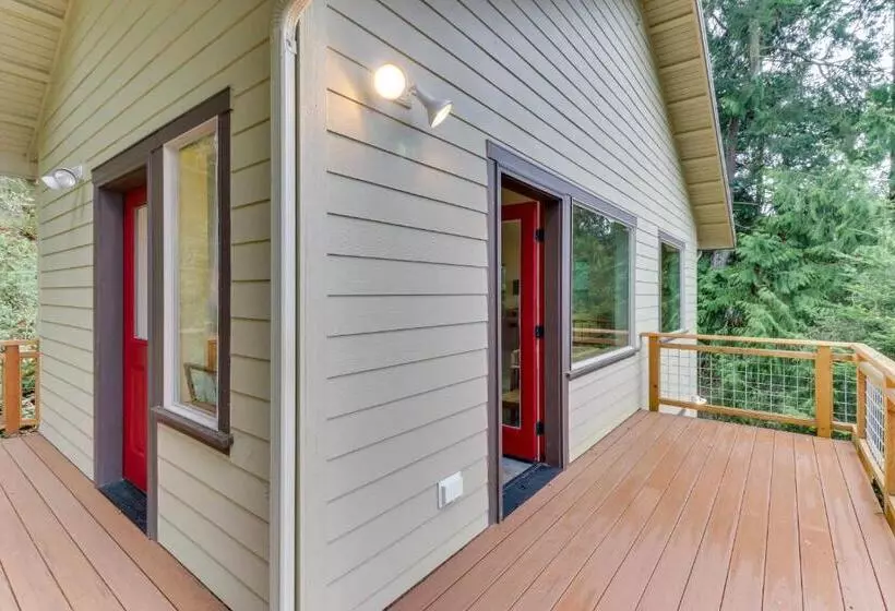 ホテル The Cabin At Oak Bay