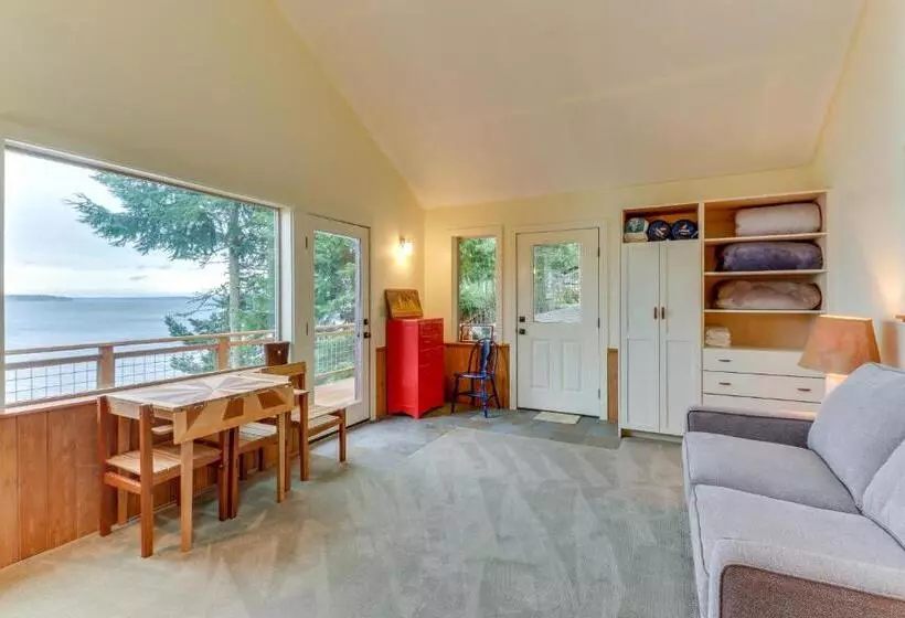 ホテル The Cabin At Oak Bay