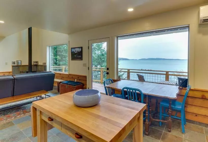 ホテル The Cabin At Oak Bay