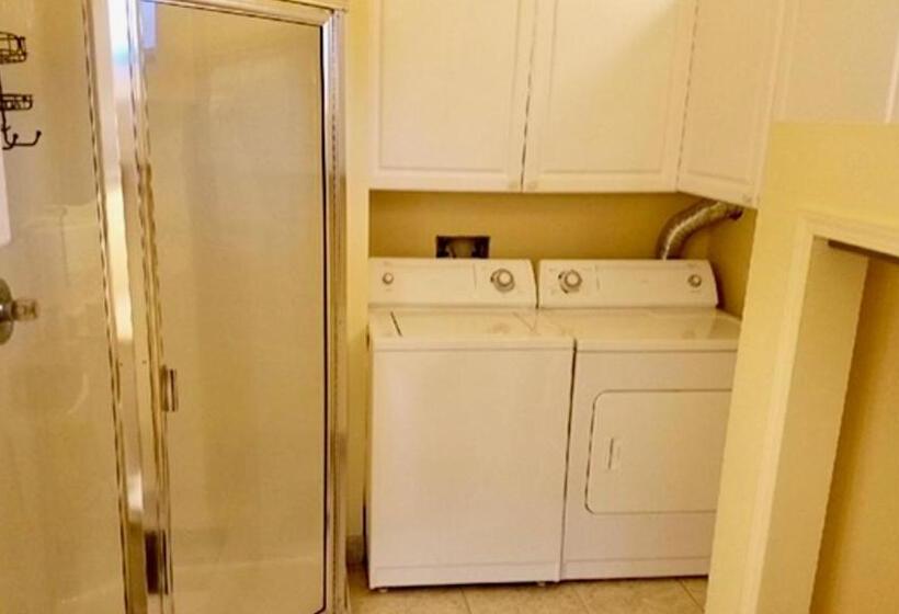 Пансион Kelli Creek Cottage   Reduced Price On Tours