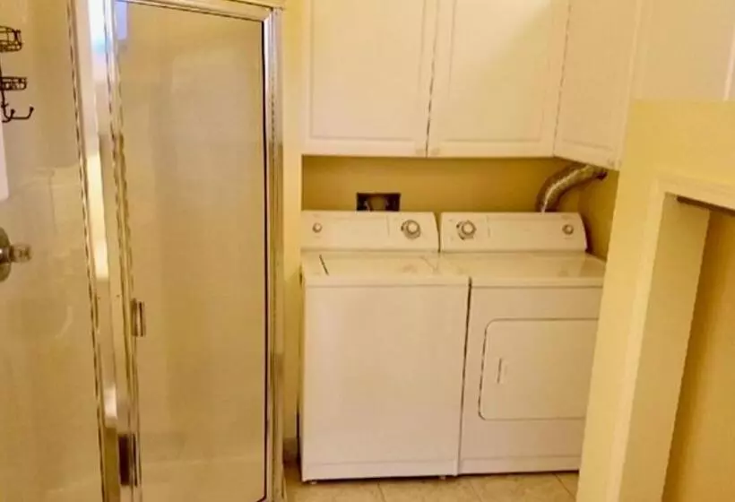 ペンション Kelli Creek Cottage   Reduced Price On Tours