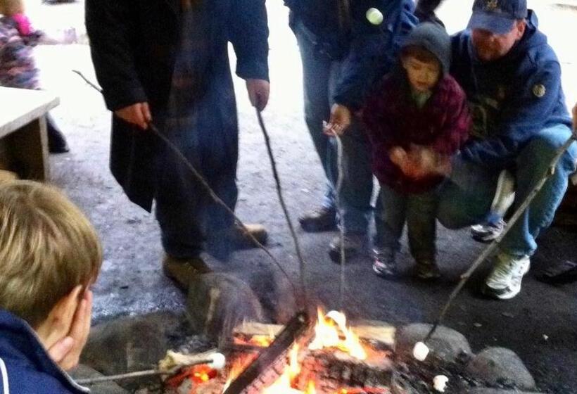 Пансион Kelli Creek Cottage   Reduced Price On Tours