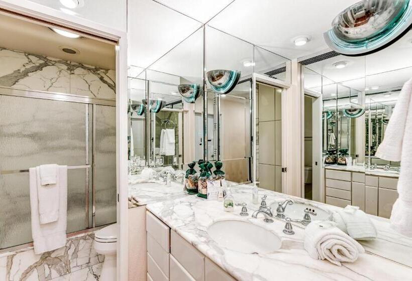 Отель I Only Have Eyes For You