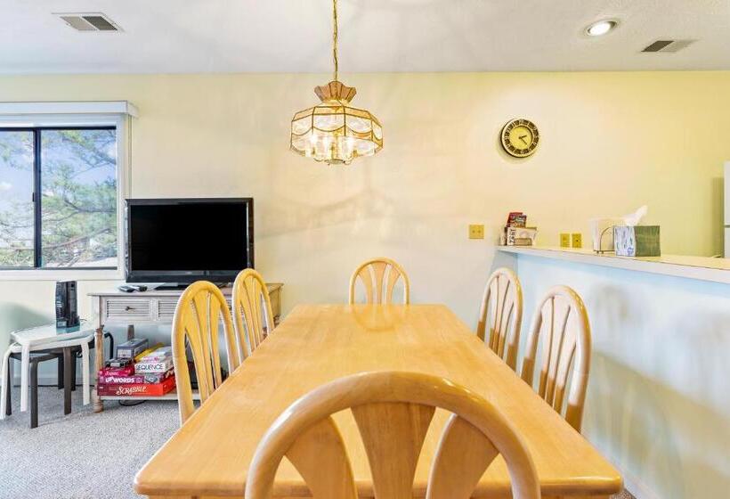 בית מלון כפרי Pinehurst Hideaway