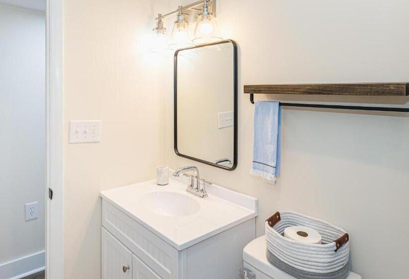 فندق Three Brothers