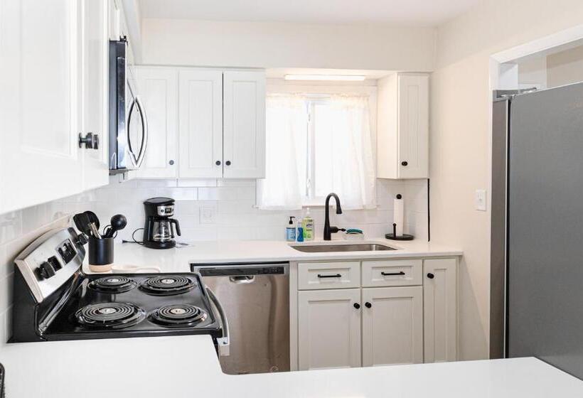 فندق Three Brothers