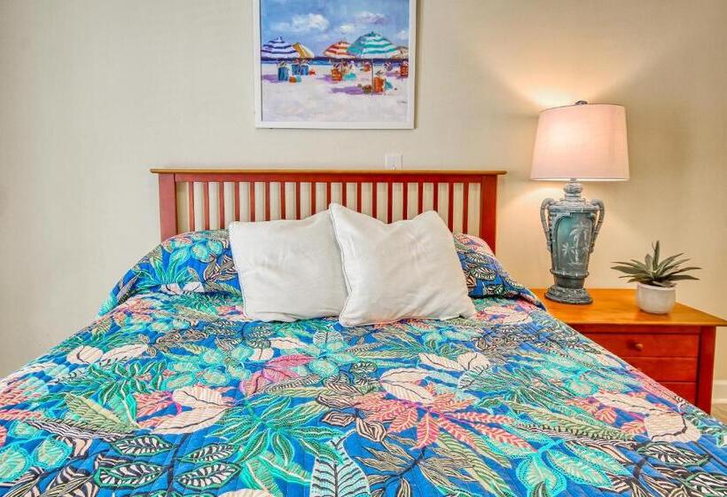 فندق West End Isle Retreat