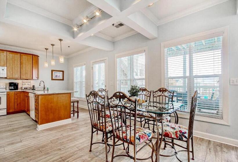 فندق West End Isle Retreat