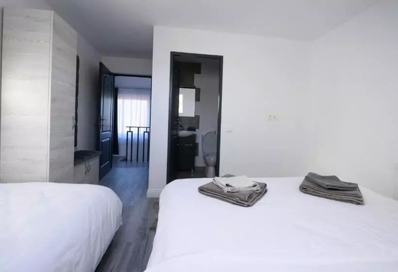 Aamiaismajoitus (B&B) Pensiunea Lor