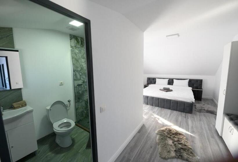 Bed and Breakfast Pensiunea Lor