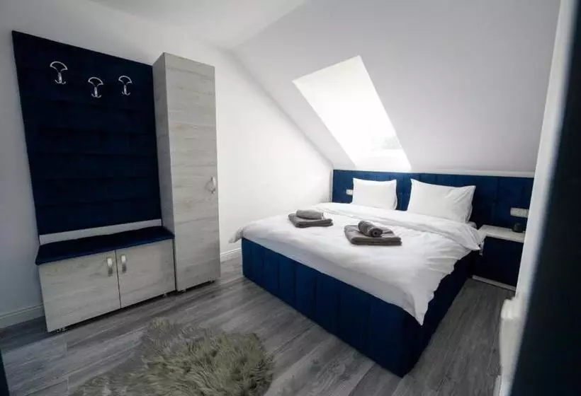 Aamiaismajoitus (B&B) Pensiunea Lor