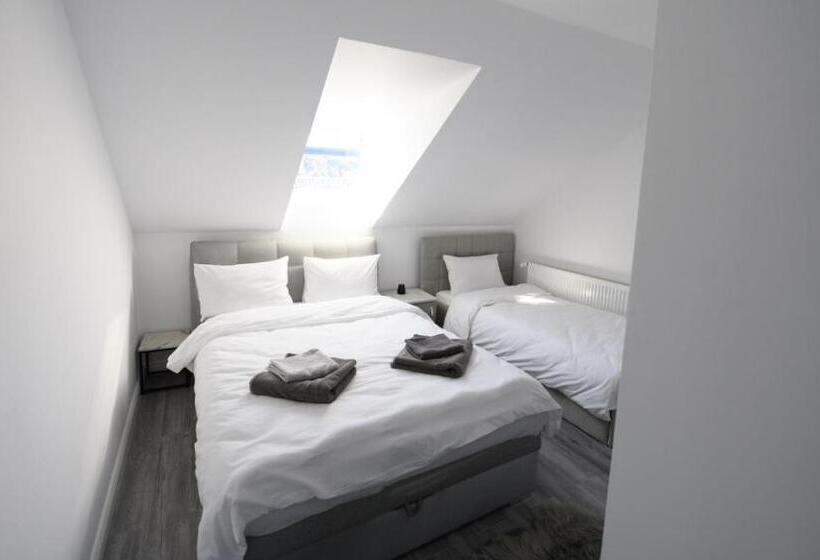 Bed and Breakfast Pensiunea Lor