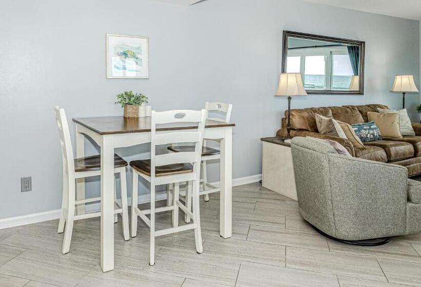 Отель A3 Island North Surfsound