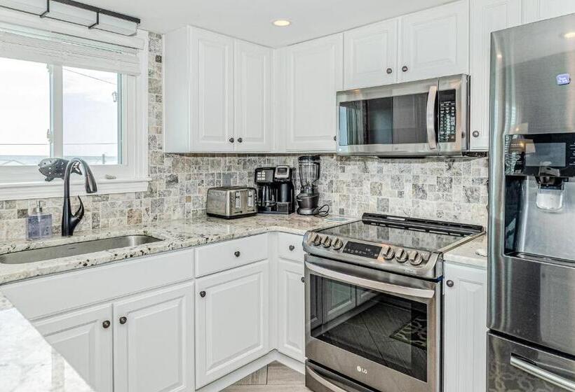 Отель A3 Island North Surfsound