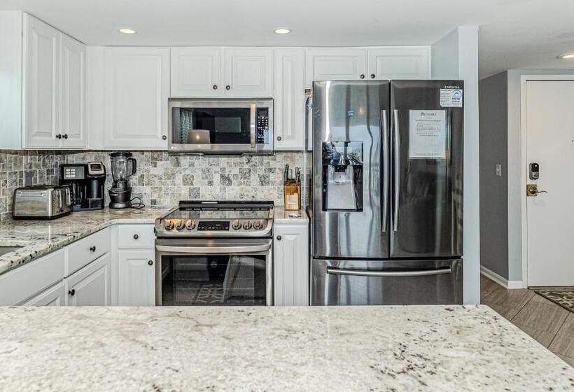 Отель A3 Island North Surfsound