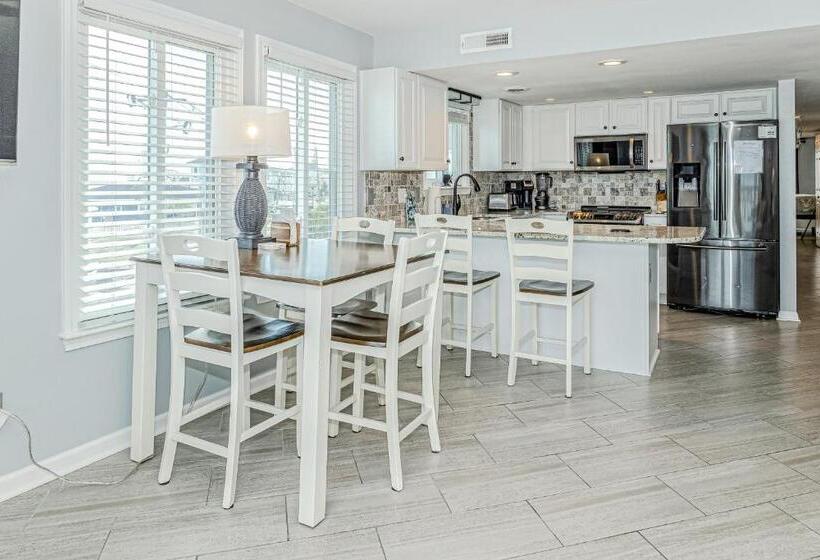 Отель A3 Island North Surfsound