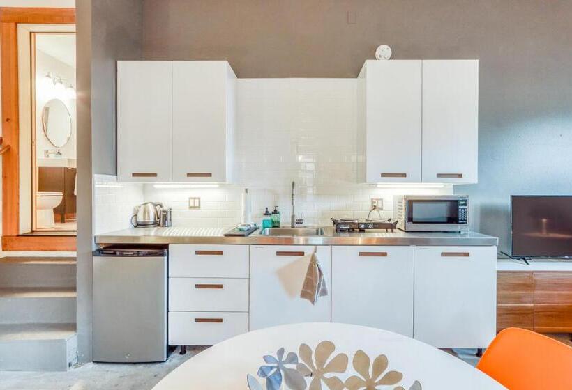 Отель Jefferson Hideaway