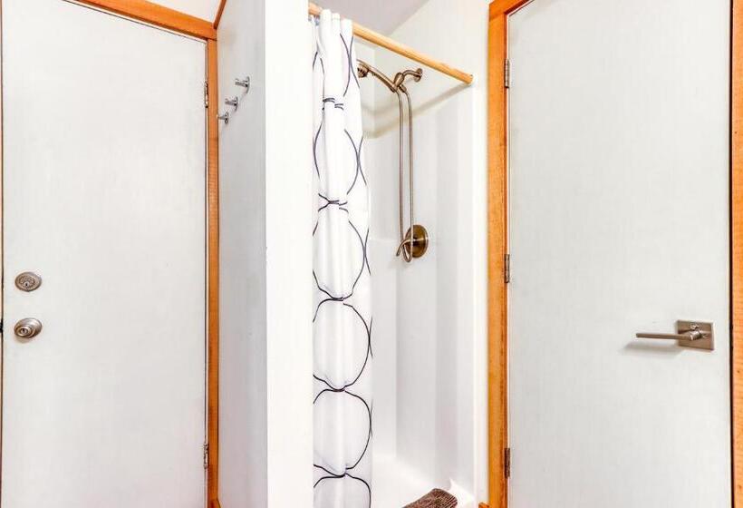 Отель Jefferson Hideaway