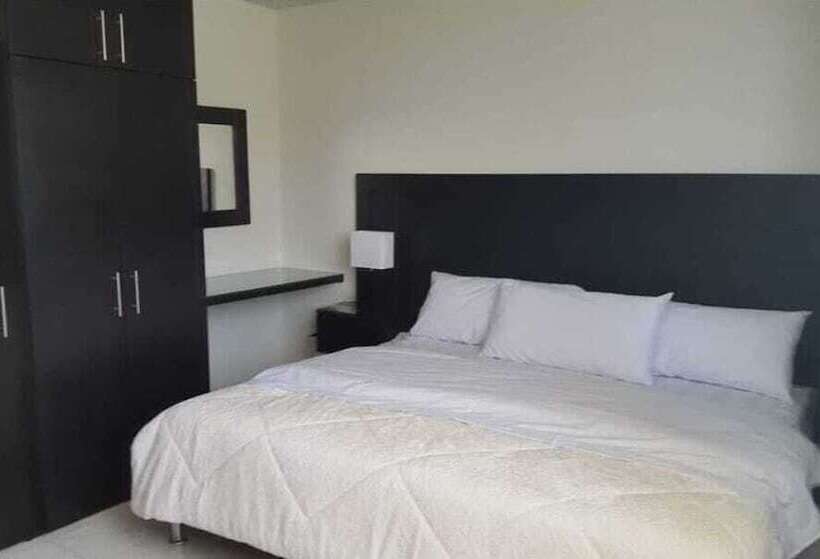 هتل Marev Irapuato By Smartlabs