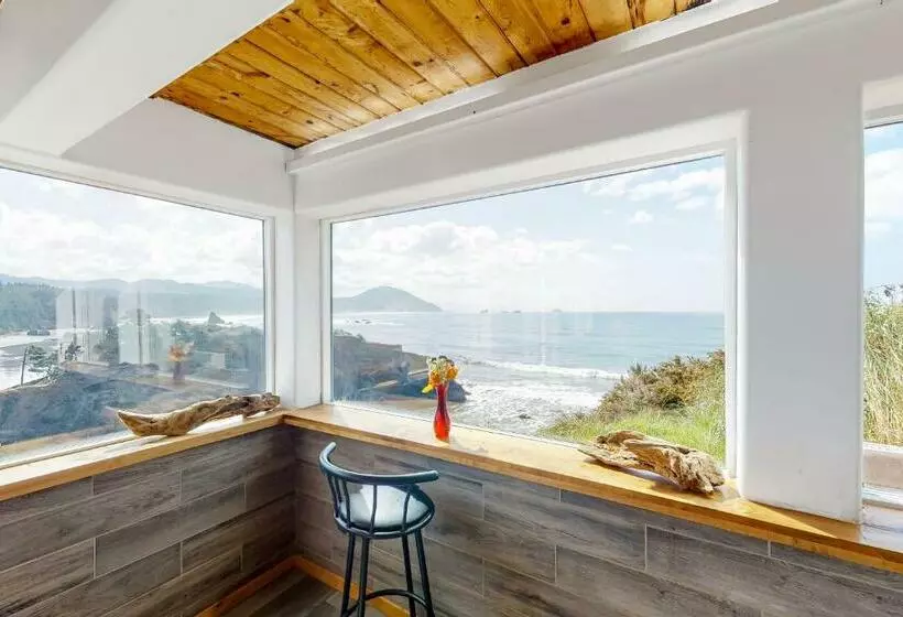 Hotelli Seaside Serene