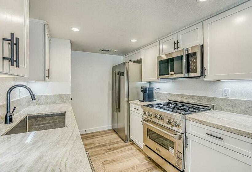 Отель Slide Creek Retreat