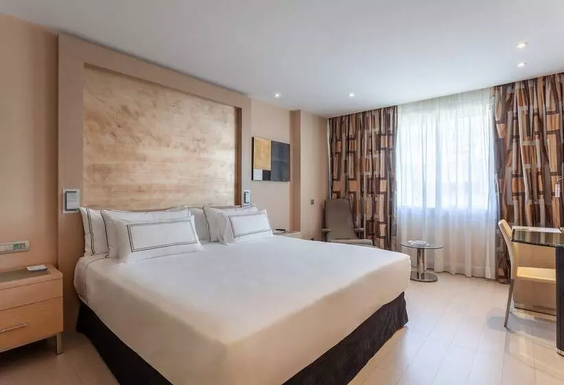 Hotelli The Level At Melia Sevilla