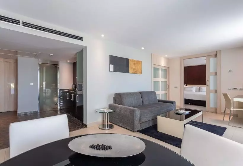 Hotelli The Level At Melia Sevilla