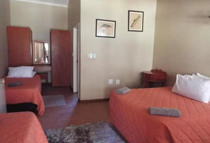 Motelli Aloes Country Inn