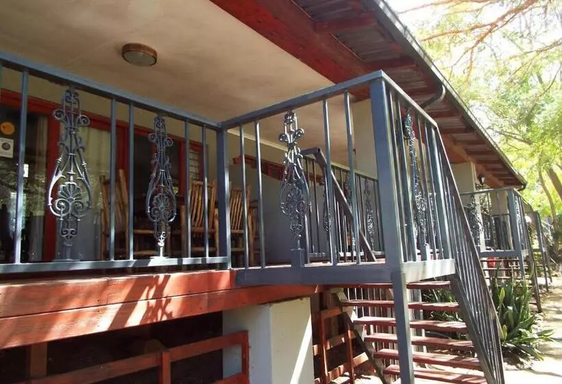 Motelli Aloes Country Inn