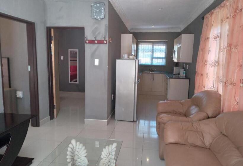 פנסיון Kadichueni Guest House