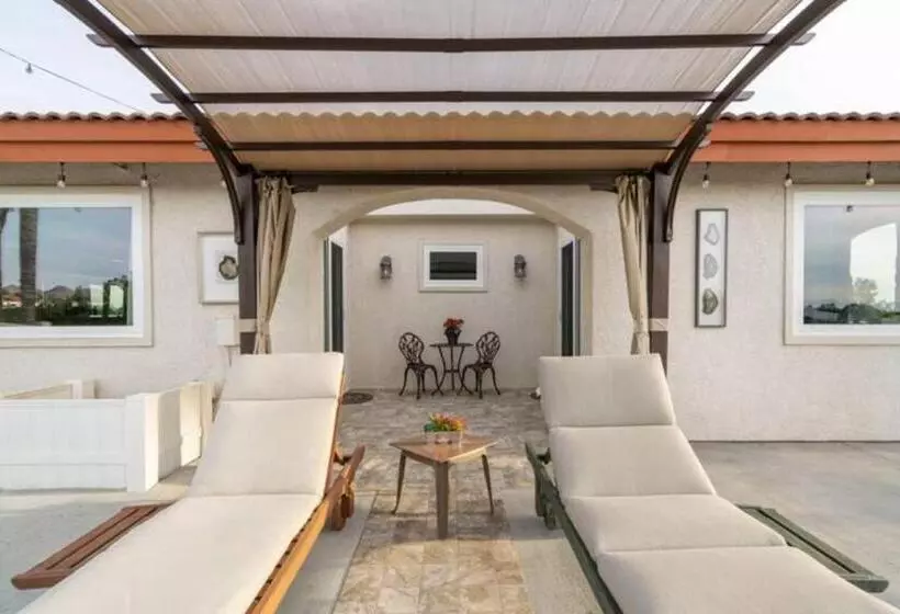 ペンション Magic Villa Overlooking Pool Oasis