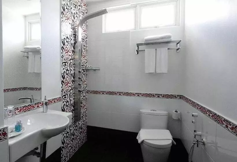 هتل Arenaa Deluxe Boutique