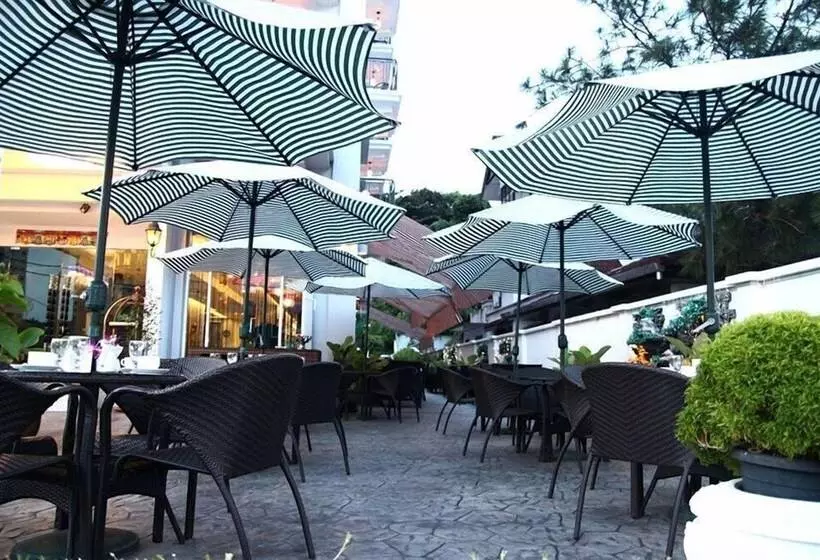 هتل Arenaa Deluxe Boutique