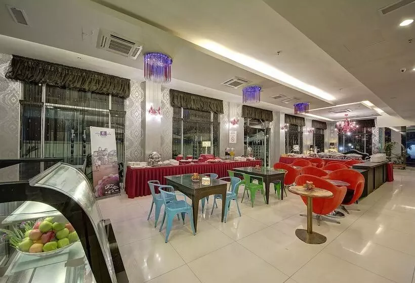 هتل Arenaa Deluxe Boutique