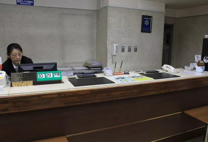 בית מלון כפרי Ascent Inn Sapporo