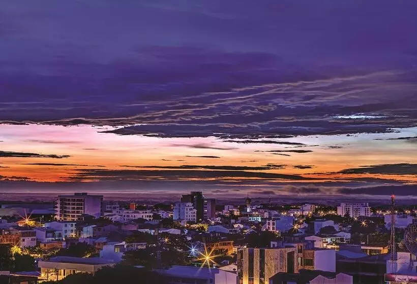 ホテル Estelar Yopal