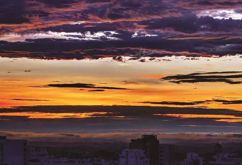 ホテル Estelar Yopal