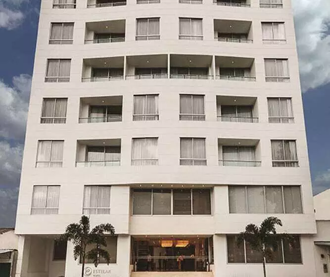 ホテル Estelar Yopal