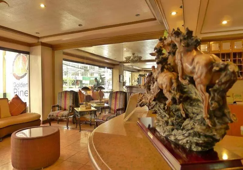 酒店 The Golden Pine