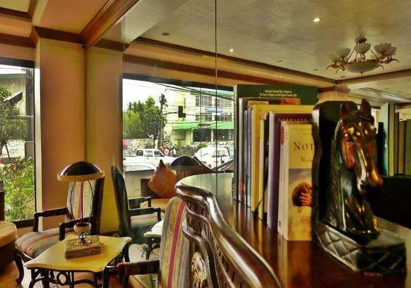 酒店 The Golden Pine