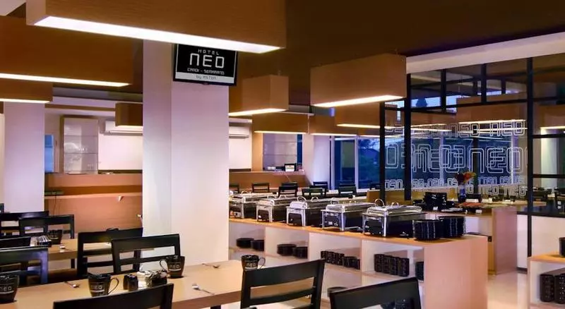 호텔 Neo Candi Simpang Lima Semarang By Aston