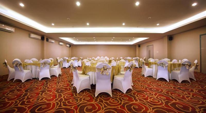 酒店 Neo Candi Simpang Lima  Semarang By Aston