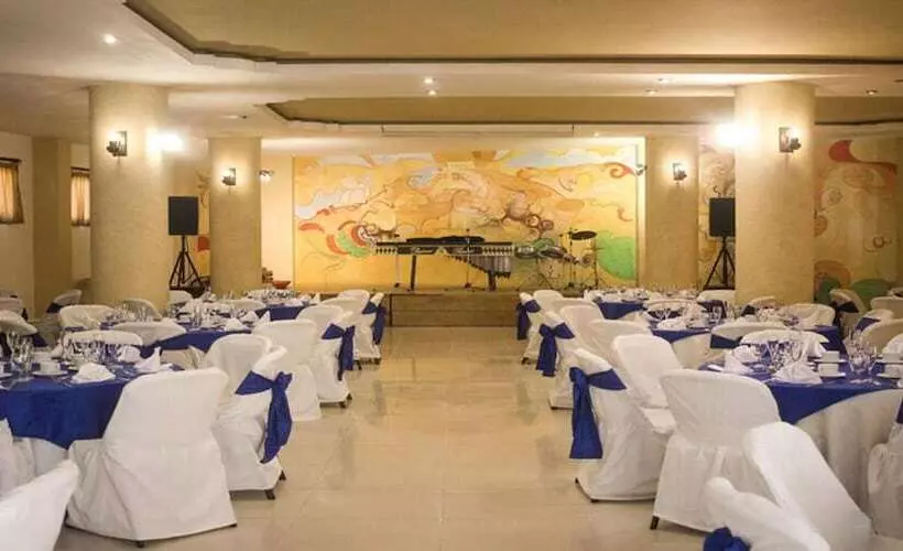 هتل Ruinas Resort