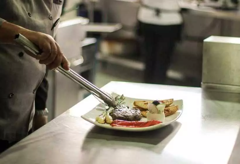 هتل Ruinas Resort